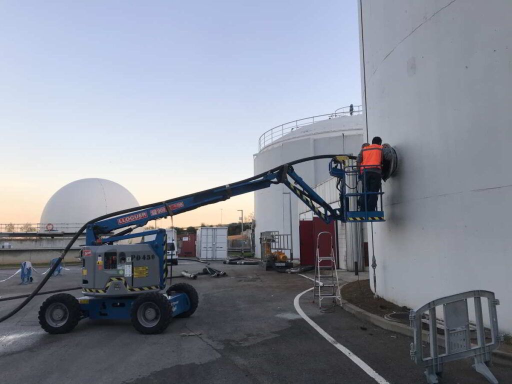 limpieza digestor EDAR en Protech Continental